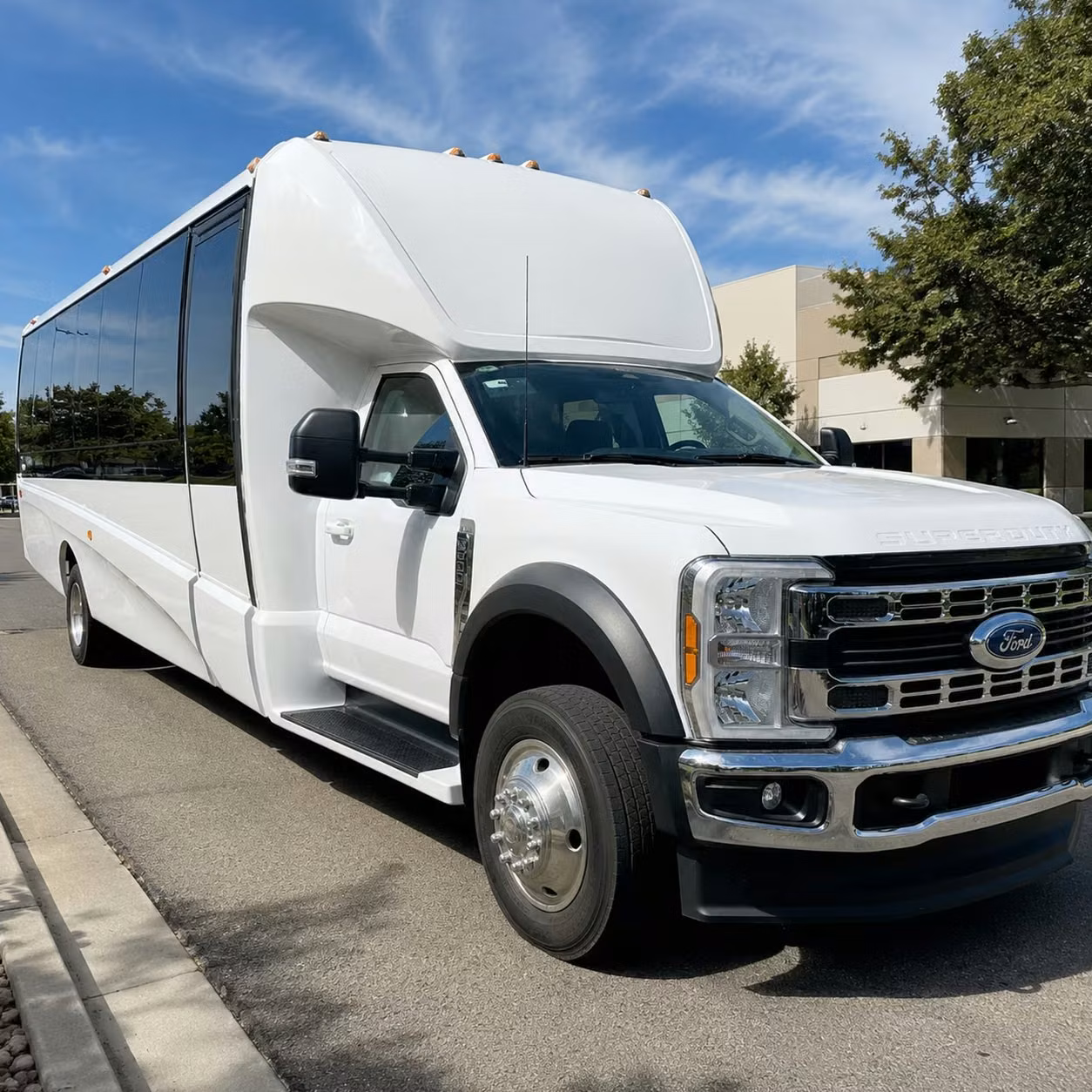 rent minibuses for tempe neighborhood school field trips and day trips around the east valley